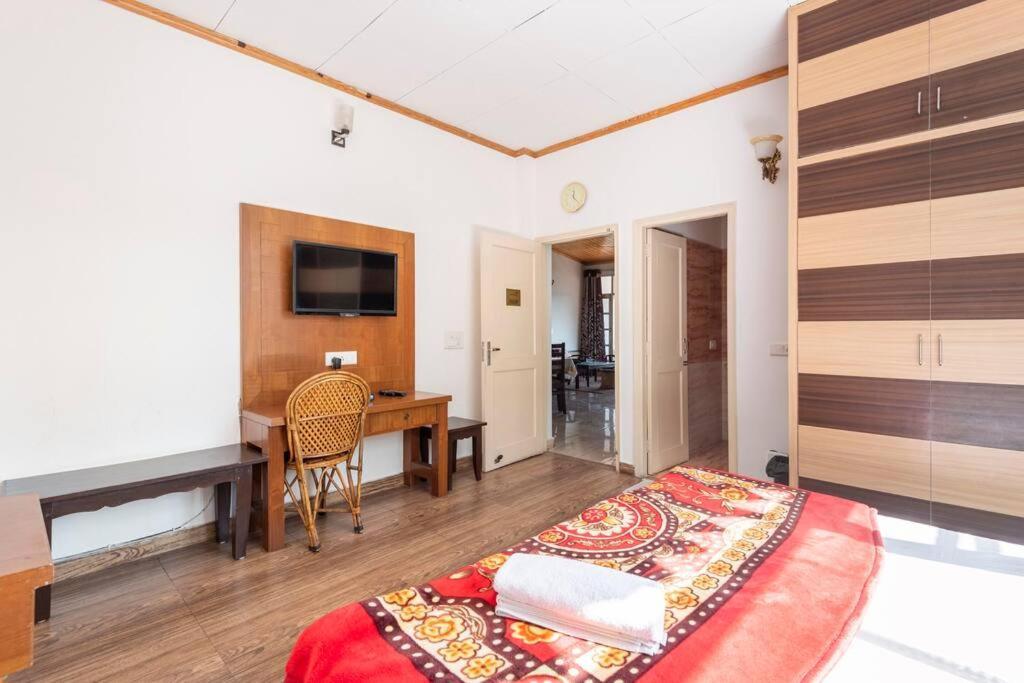 Kasauli Edge Apt With Balcony Eksteriør billede